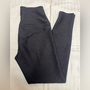 Beyond yoga capri black high waisted leggings XS